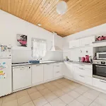 300 M De La Plage, Jardin, Maison Pour 5