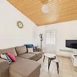 300 M De La Plage, Jardin, Maison Pour 5