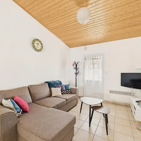 300 M De La Plage, Jardin, Maison Pour 5